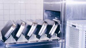 GN-Geschirr-Reinigung